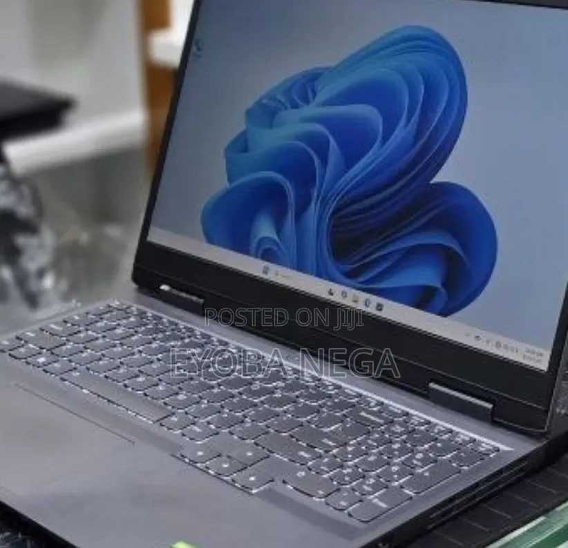 New Laptop Lenovo LOQ 15AHP10 16GB AMD Ryzen 7 SSD 512GB