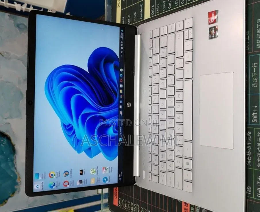 New Laptop HP Stream Notebook 8GB AMD Ryzen 5 SSD 512GB