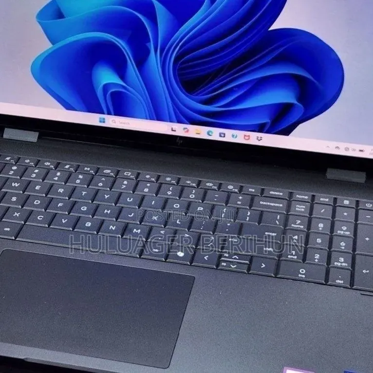 New Laptop HP OmniBook X Flip 16" 16GB Intel Core Ultra 7 SSD 1T