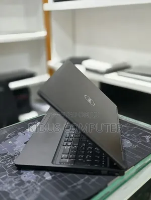 New Laptop Dell Latitude 5310 8GB Intel Core i7 SSD 256GB
