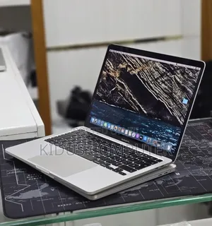 New Laptop Apple MacBook Pro 2020 32GB Intel Core i7 SSD 512GB