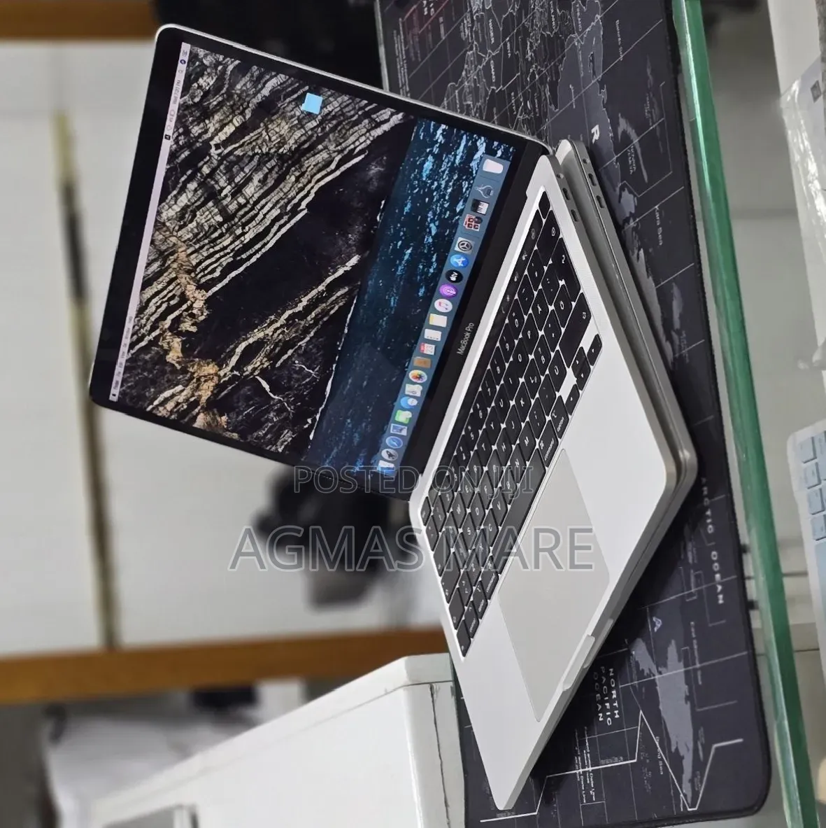 New Laptop Apple MacBook Pro 2020 32GB Intel Core i7 SSD 512GB