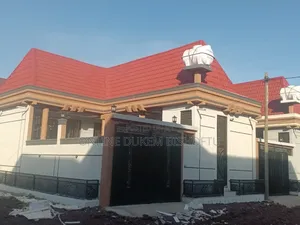 6bdrm House in Bishoftu Dukem, Oromia-Finfinne for sale