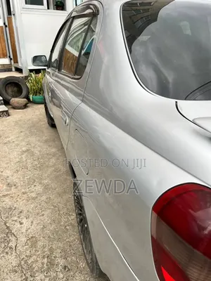 Toyota Platz 1.0 FWD 2001 Silver
