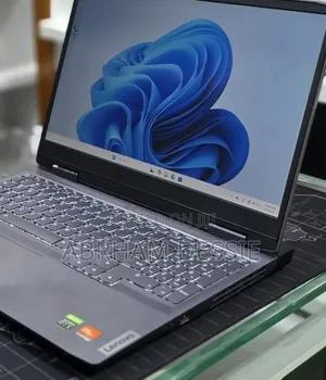 Laptop Lenovo 16GB AMD Ryzen 7 SSD 512GB
