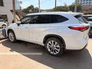 Toyota Highlander 2023 White