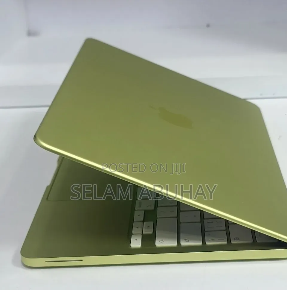 New Laptop Apple MacBook Pro 2026 M6 8GB Apple M5 SSD 512GB
