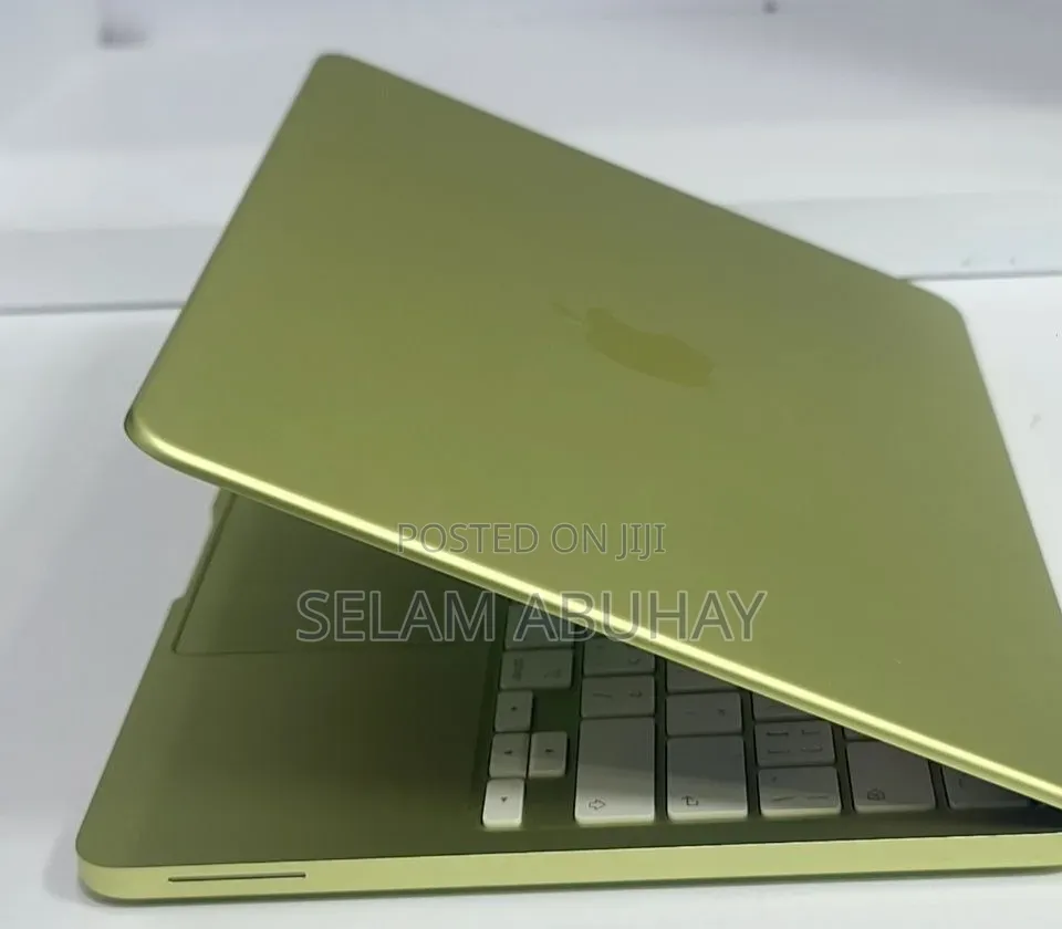 New Laptop Apple MacBook Pro 2026 M6 8GB Apple M5 SSD 512GB