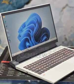 New Laptop Dell G15 5535 16GB AMD Ryzen 7 SSD 512GB