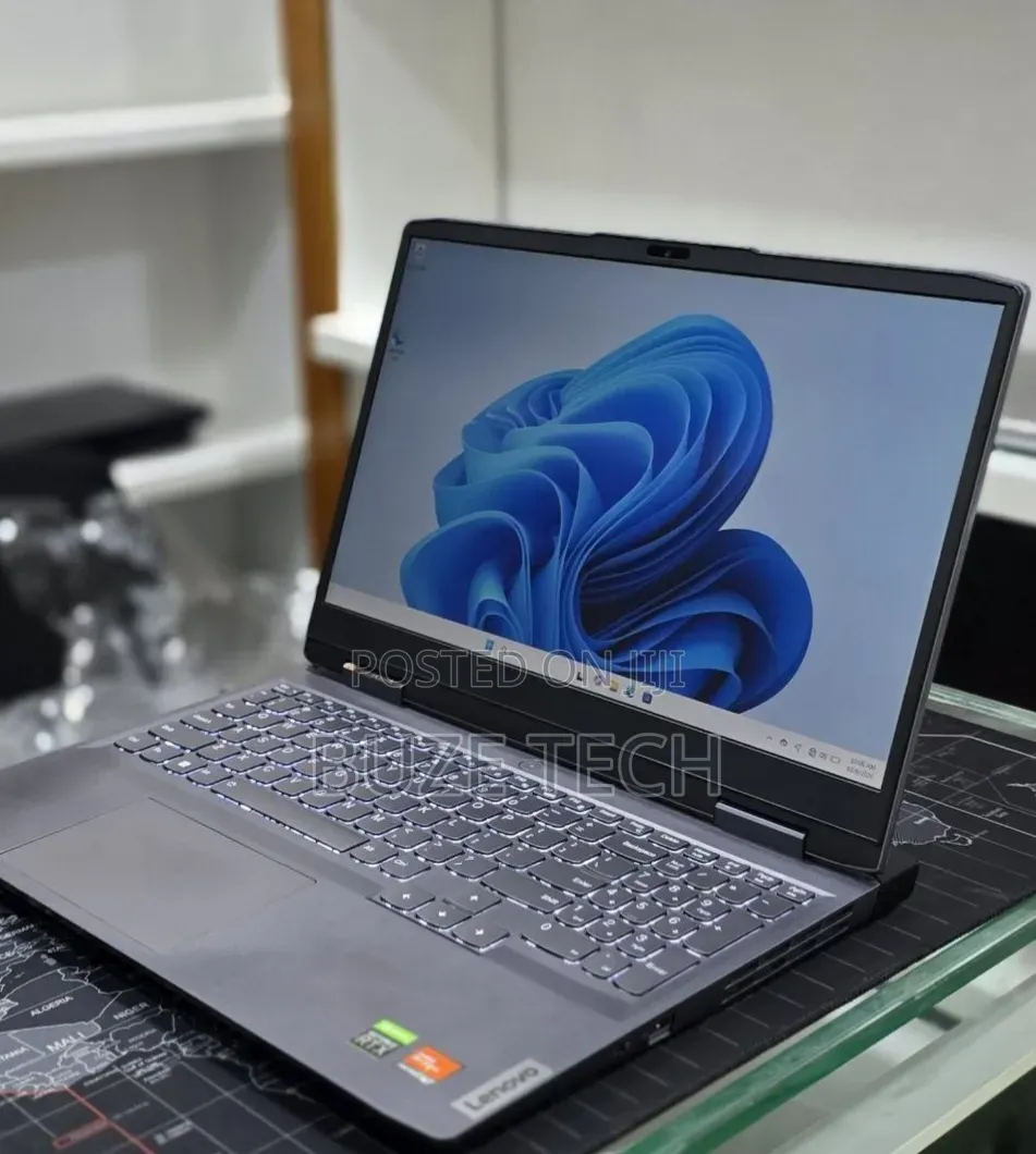 New Laptop Lenovo LOQ 15IRH8 16GB AMD Ryzen 7 SSD 512GB