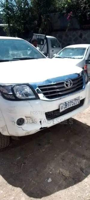Toyota Hilux 3.0 D-4D 4x4 2014 White