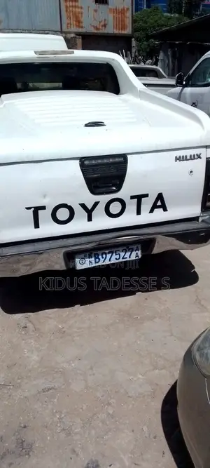 Toyota Hilux 3.0 D-4D 4x4 2014 White