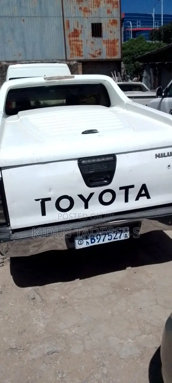 Toyota Hilux 3.0 D-4D 4x4 2014 White