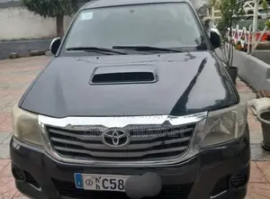 Toyota Hilux 2012 Black