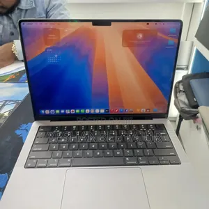 New Laptop Apple MacBook Pro 2021 M1 32GB Apple M1 Pro SSD 1T