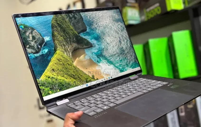 New Laptop HP 16GB Intel Core Ultra 7 SSD 1T