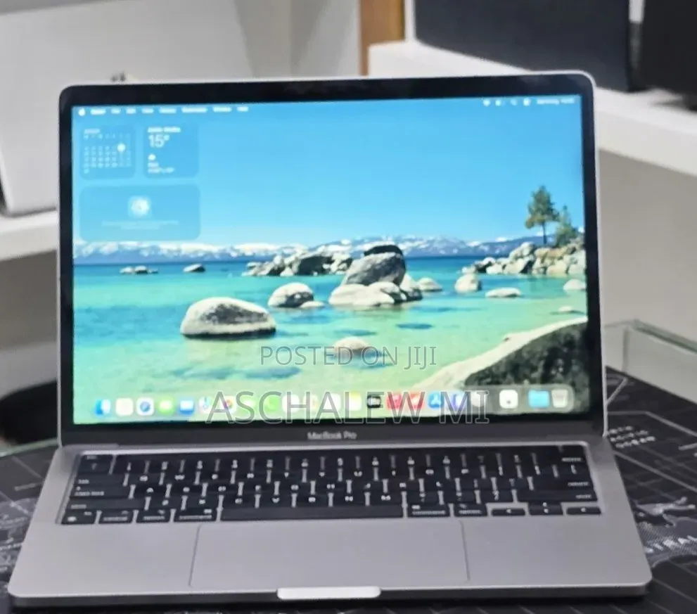New Laptop Apple MacBook Air 2022 M2 16GB Apple M2 SSD 256GB