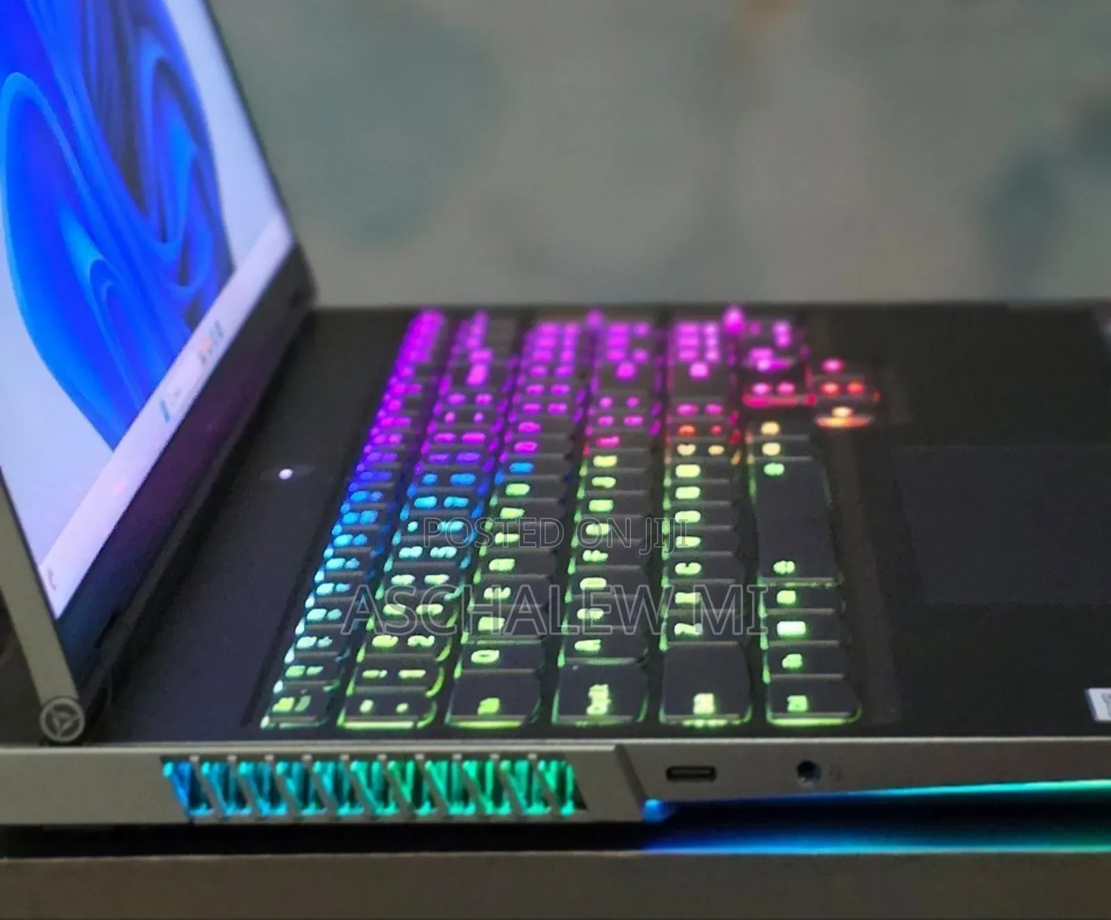 New Lenovo Legion Y7000P IRX9 Gaming Laptop 32GB AMD Ryzen 9 SSD 1T