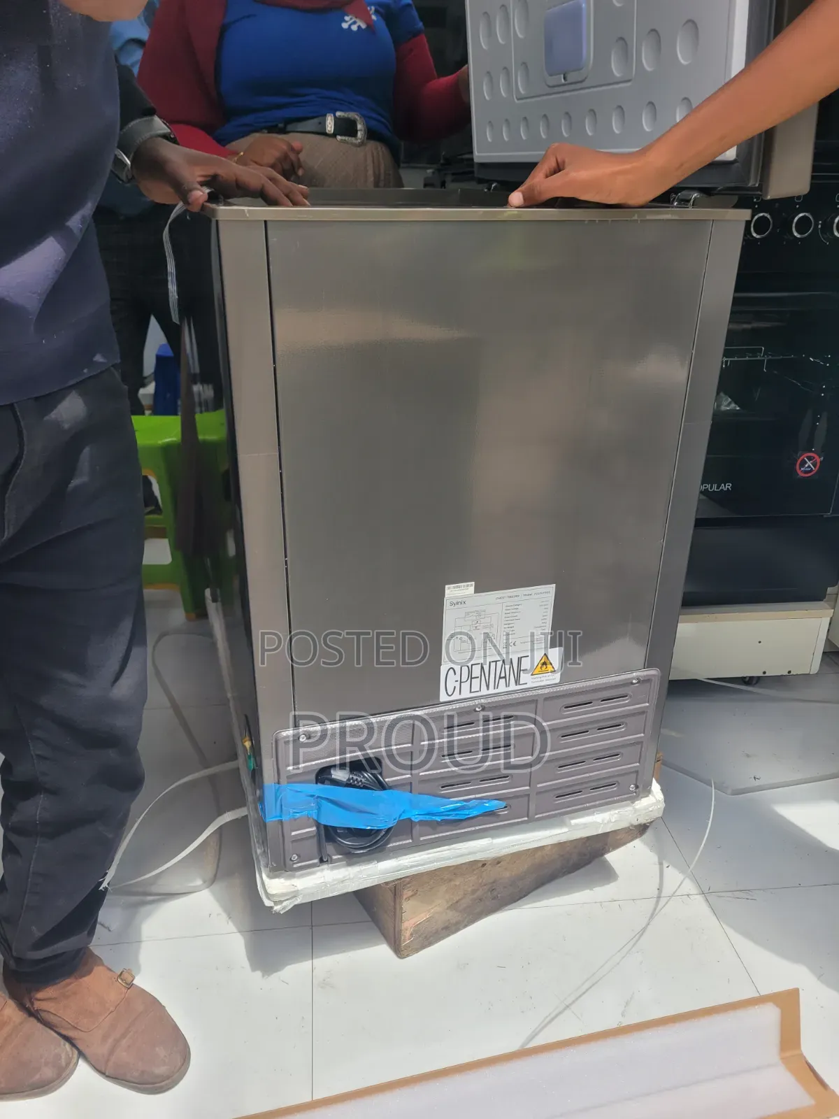 Synix 200L Deep Frige
