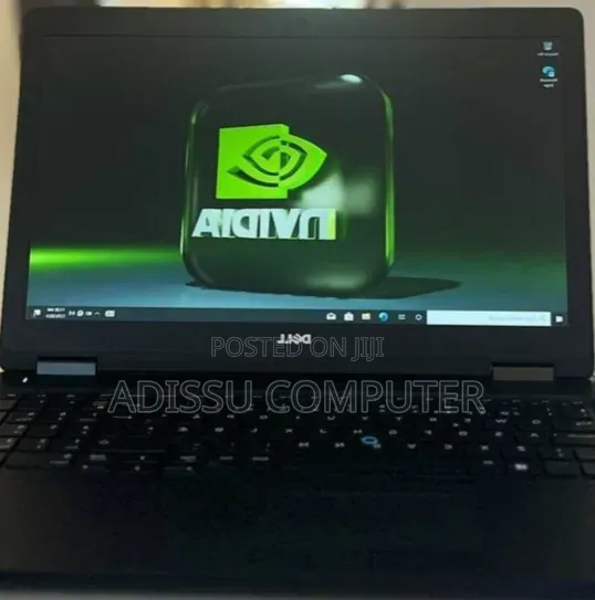 Laptop Dell Latitude 5580 16GB Intel Core i5 SSD 512GB