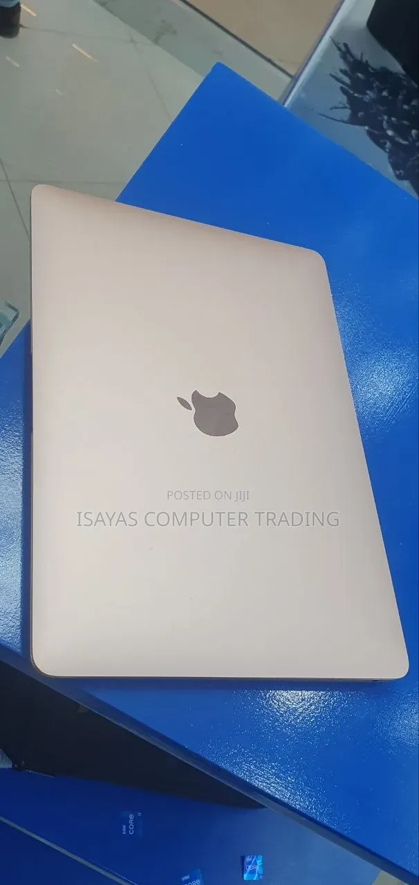 New Laptop Apple MacBook Air 2020 M1 8GB Apple M1 SSD 256GB