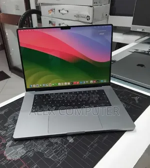New Laptop Apple MacBook Pro 2024 M4 16GB Apple M4 SSD 512GB