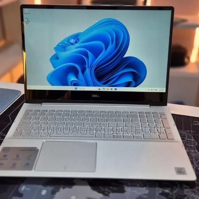 New Laptop Dell Inspiron 15 16GB Intel Core i5 SSD 256GB