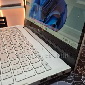 New Laptop Dell Inspiron 15 16GB Intel Core i5 SSD 256GB