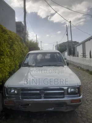 Toyota Hilux 1994 White