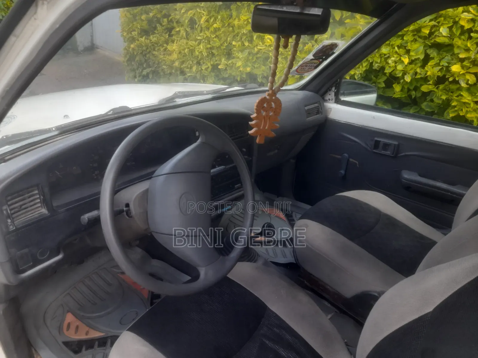 Toyota Hilux 1994 White