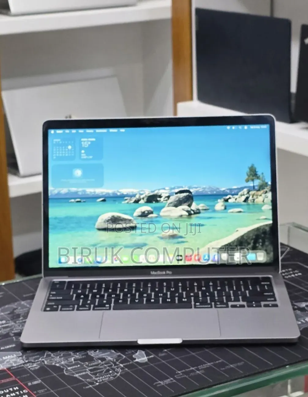 New Laptop Apple MacBook Pro 2022 M2 16GB Apple M2 SSD 256GB