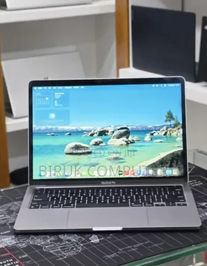 New Laptop Apple MacBook Pro 2022 M2 16GB Apple M2 SSD 256GB