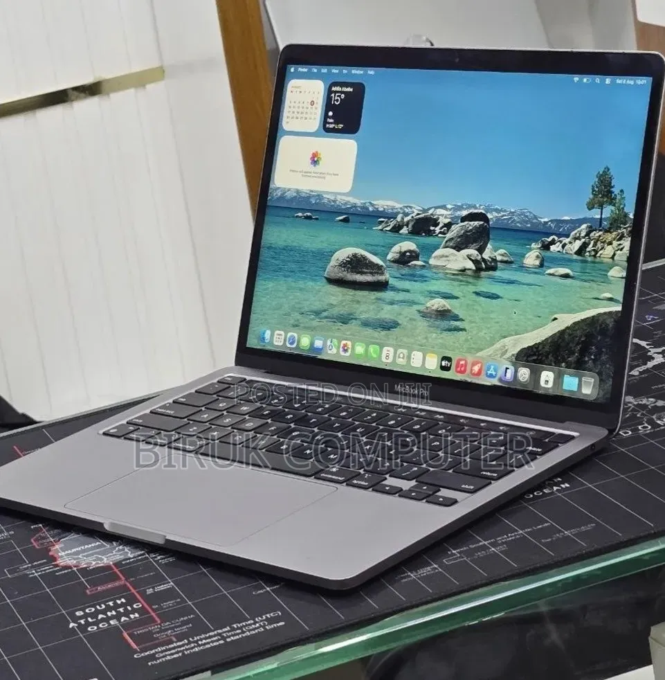 New Laptop Apple MacBook Pro 2022 M2 16GB Apple M2 SSD 256GB