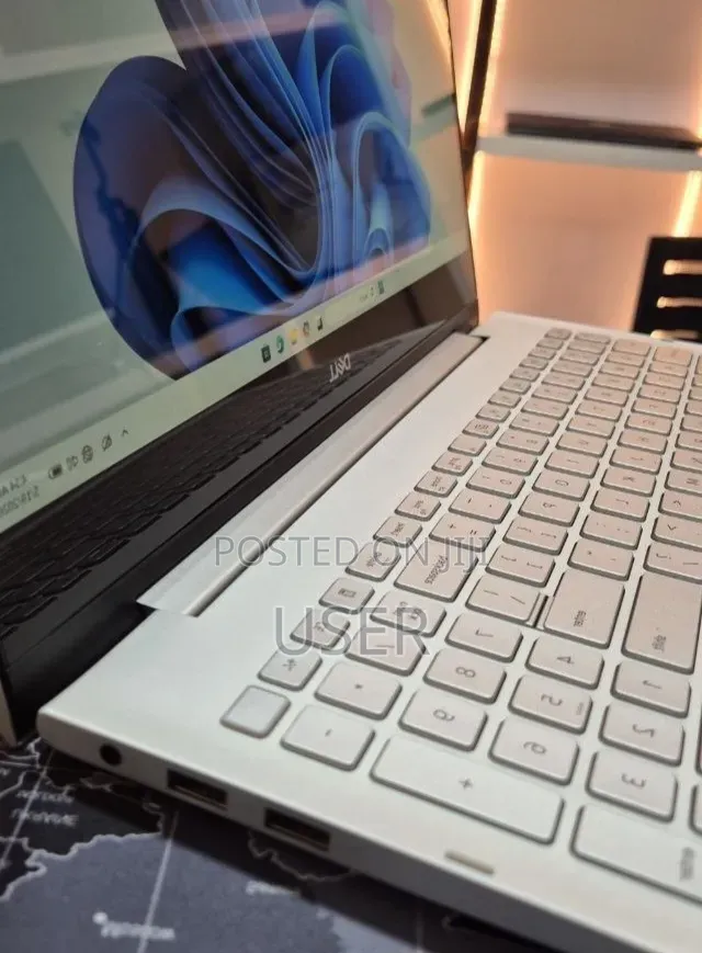 New Laptop Dell Inspiron 15 16GB Intel Core i5 SSD 256GB