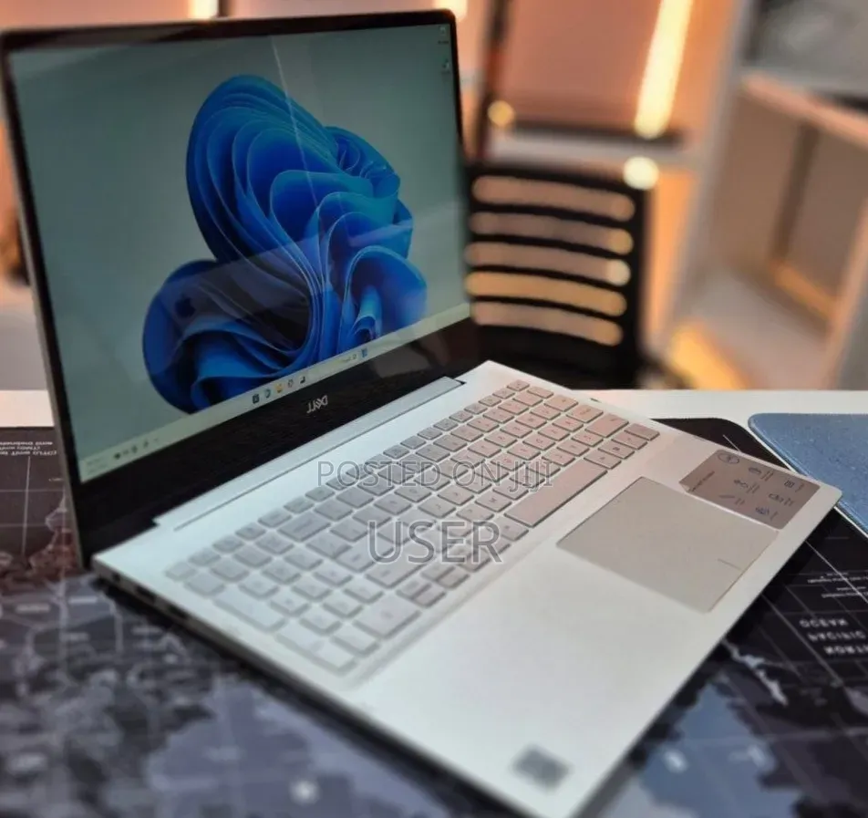New Laptop Dell Inspiron 15 16GB Intel Core i5 SSD 256GB