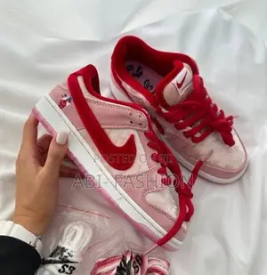 Nike Dunk SB X Strangelove “Hot Pink” — NEW ARRIVAL