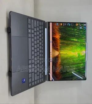 New Laptop Lenovo Yoga 9 16GB Intel Core Ultra 7 SSD 512GB