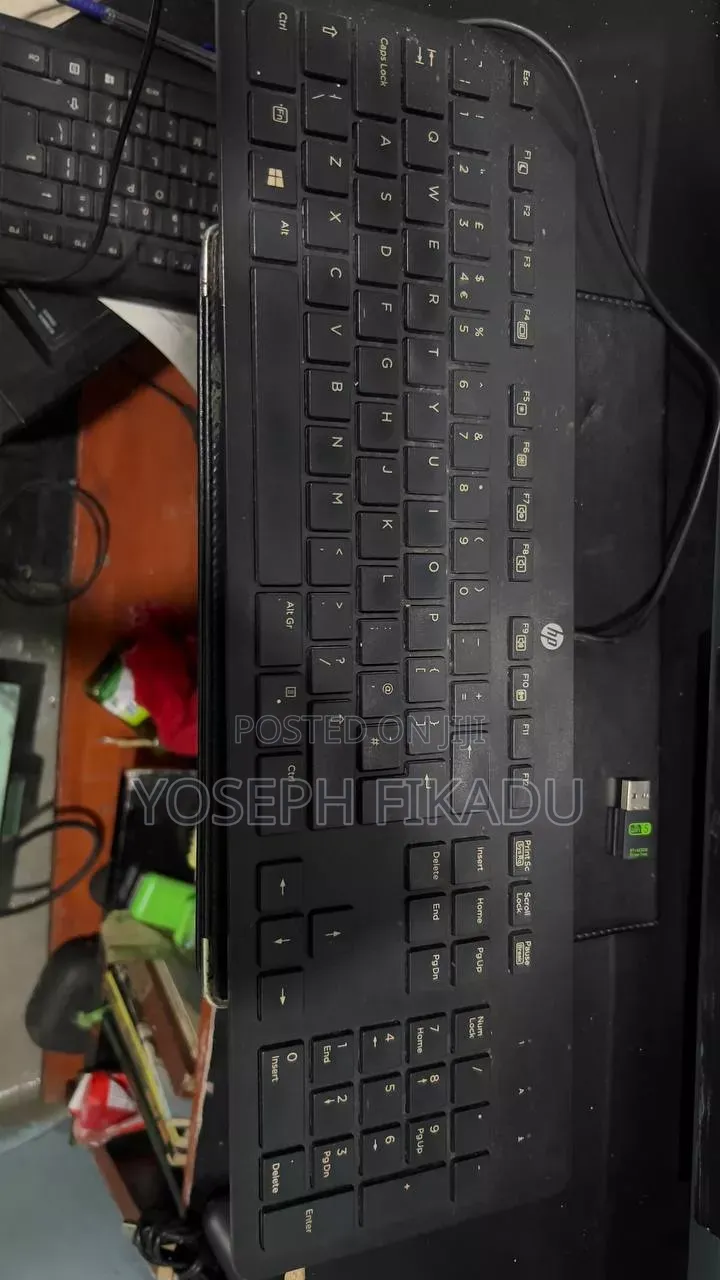 Keyboard and USB Stick