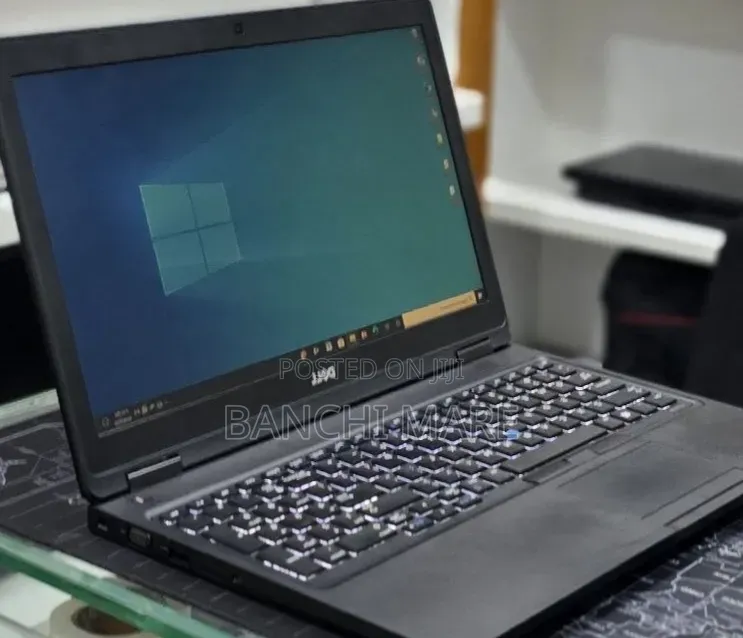 New Laptop Dell Latitude 15 3570 8GB Intel Core i7 SSD 256GB