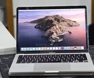 New Laptop Apple MacBook 2020 32GB Intel Core i7 SSD 512GB