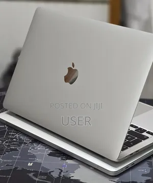 New Laptop Apple MacBook 2020 32GB Intel Core i7 SSD 512GB