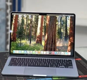 New Laptop Apple MacBook Air 2025 M4 16GB Apple M4 SSD 512GB