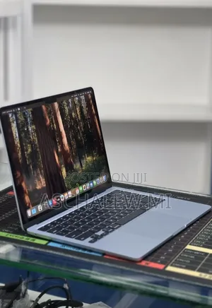 New Laptop Apple MacBook Air 2025 M4 16GB Apple M4 SSD 512GB