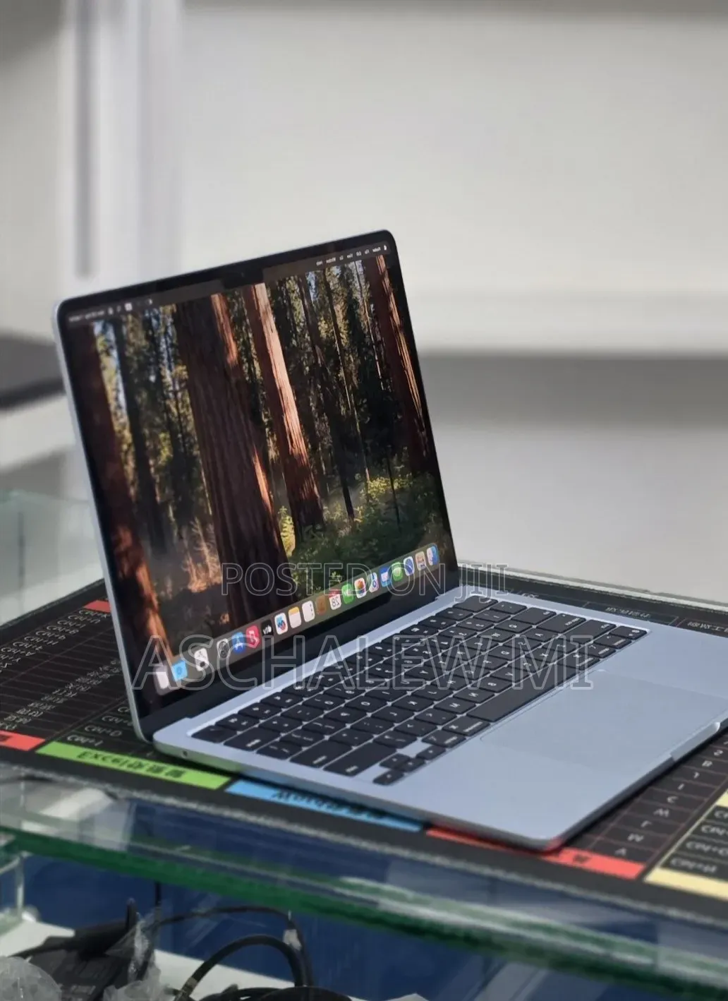 New Laptop Apple MacBook Air 2025 M4 16GB Apple M4 SSD 512GB