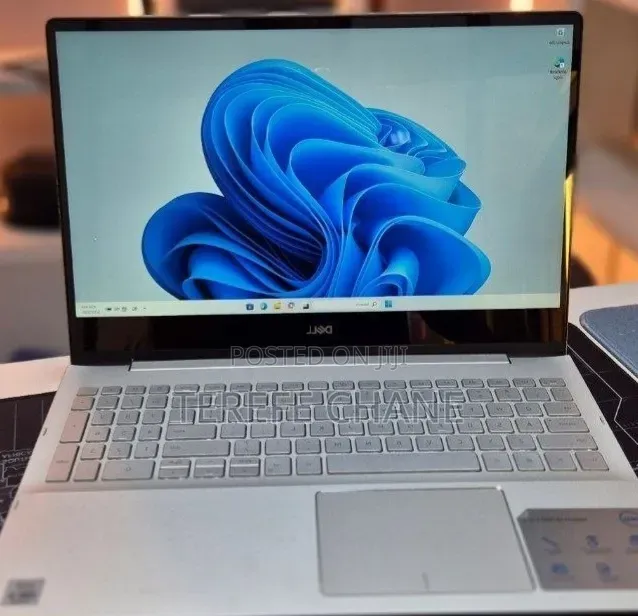 New Laptop Dell Inspiron 15 16GB Intel Core i5 SSD 256GB