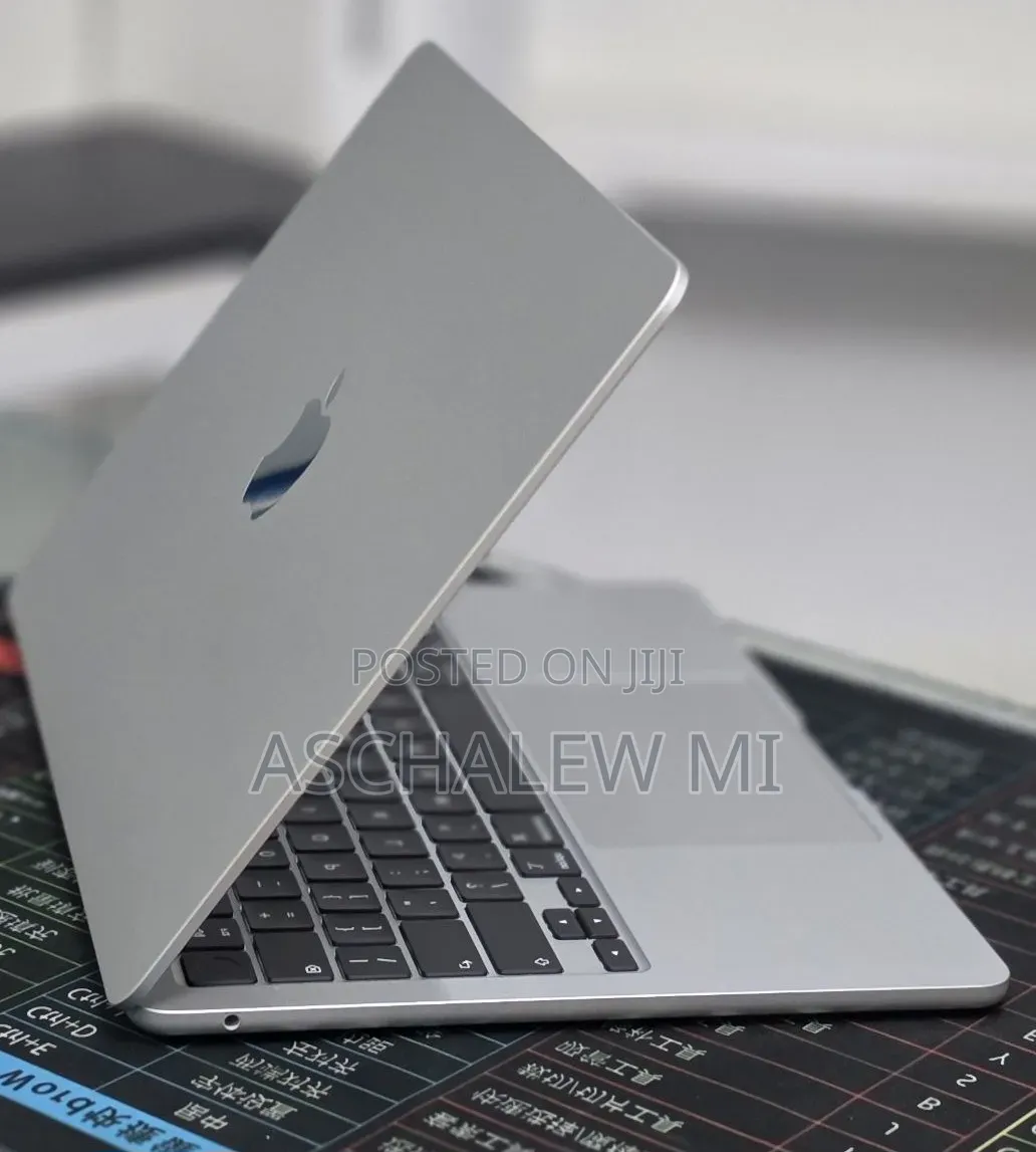 New Laptop Apple MacBook Air 2026 M5 16GB Apple M5 SSD 512GB