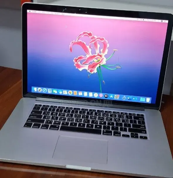 New Laptop Apple MacBook Pro 2014 16GB Intel Core i7 SSD 256GB