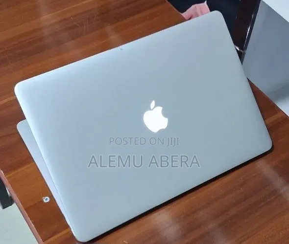 New Laptop Apple MacBook Pro 2014 16GB Intel Core i7 SSD 256GB