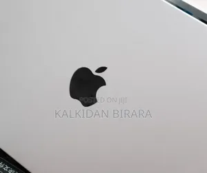 New Laptop Apple MacBook Pro 16GB Apple M5 SSD 512GB