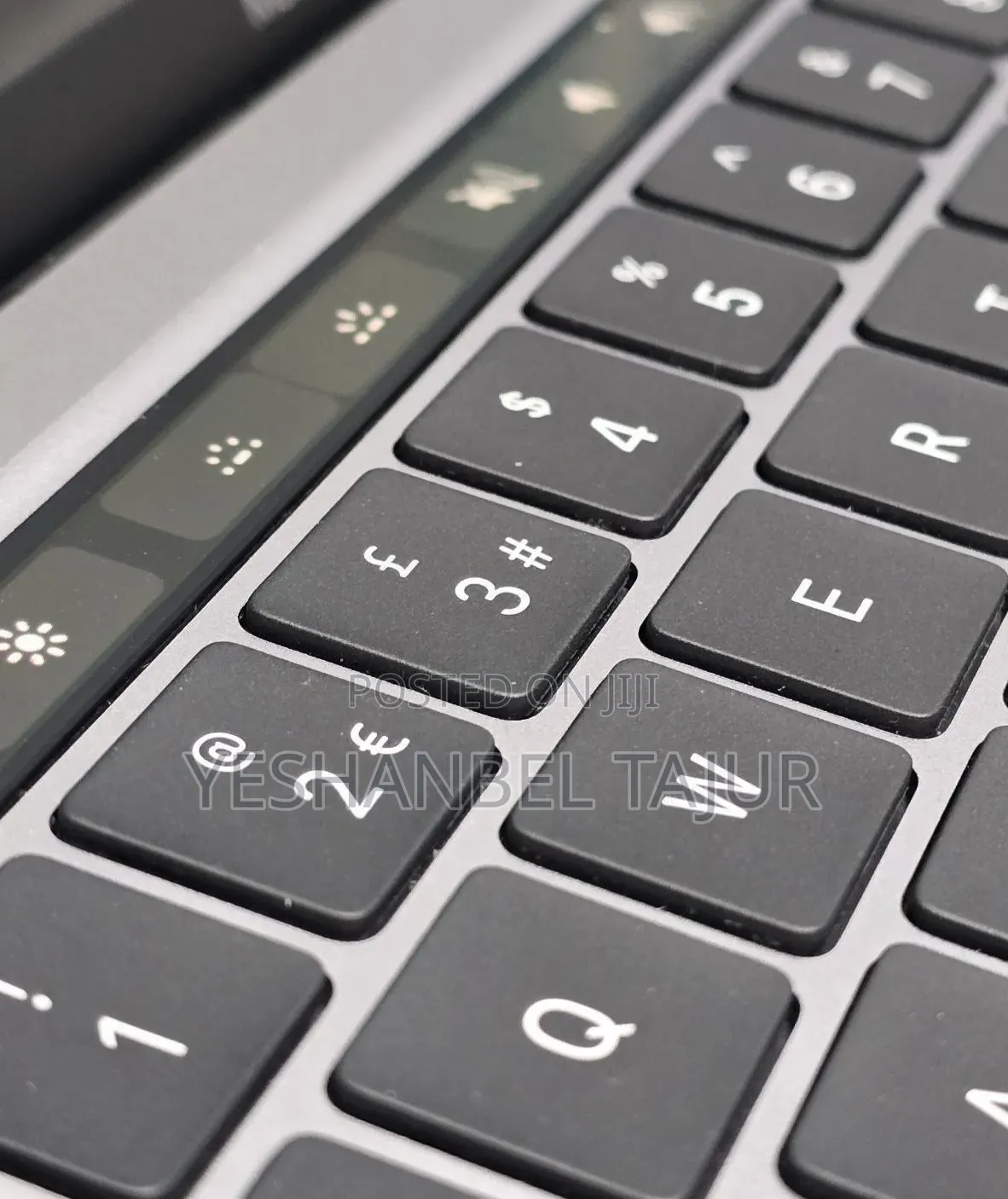 New Laptop Apple MacBook Pro 2021 M1 8GB Apple M1 SSD 512GB